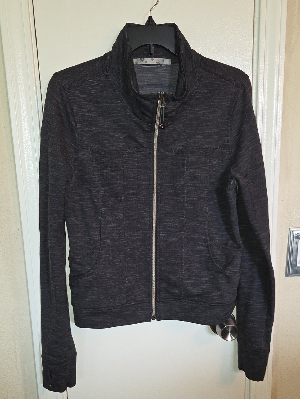 Women’s Black Full-Zip Jacket 💚🩵🩷